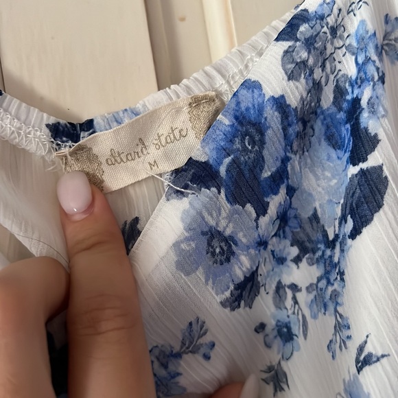 Blue & White Altar’d State Romper - Picture 5 of 7